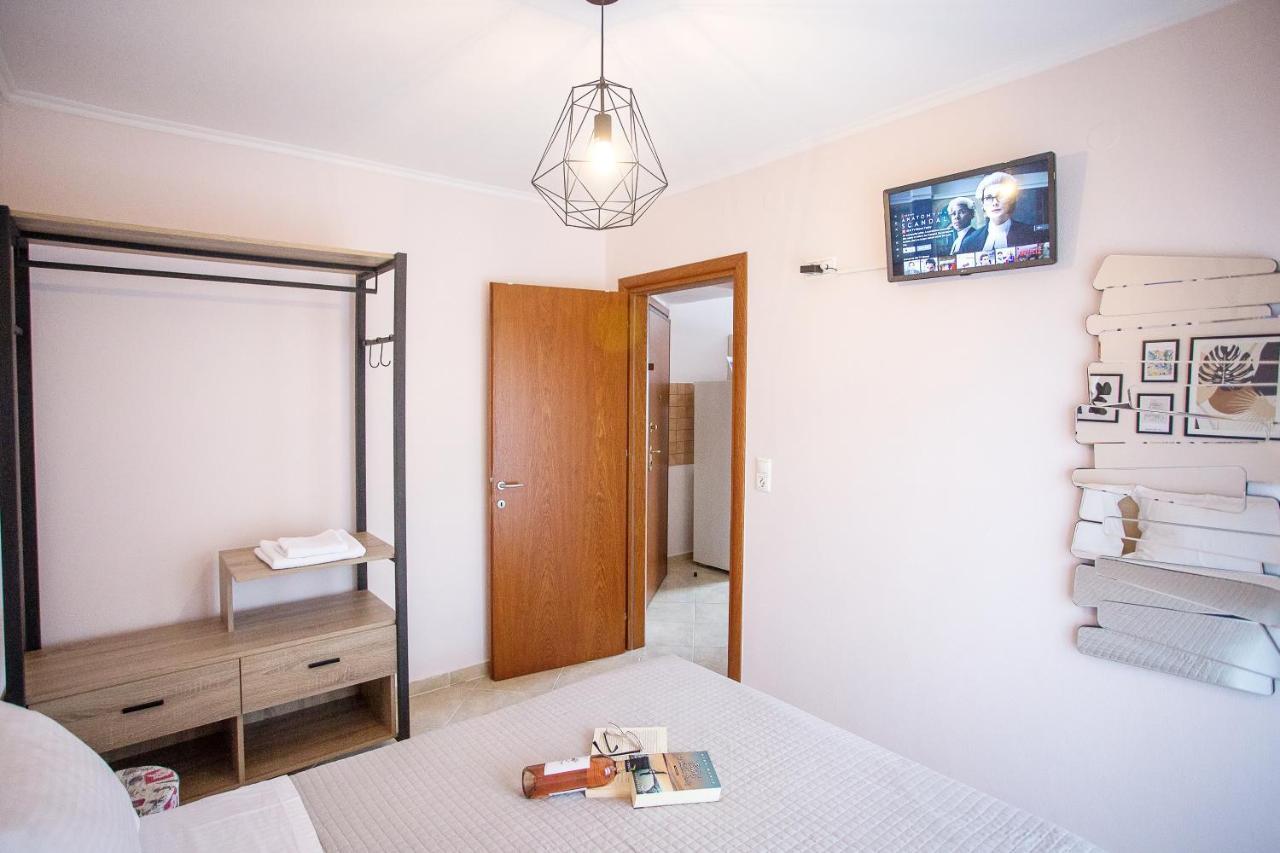 Konstantina & Evgenia Deluxe Apartment Néa Péramos Eksteriør bilde