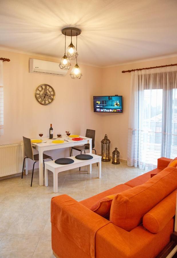 Konstantina & Evgenia Deluxe Apartment Néa Péramos Eksteriør bilde