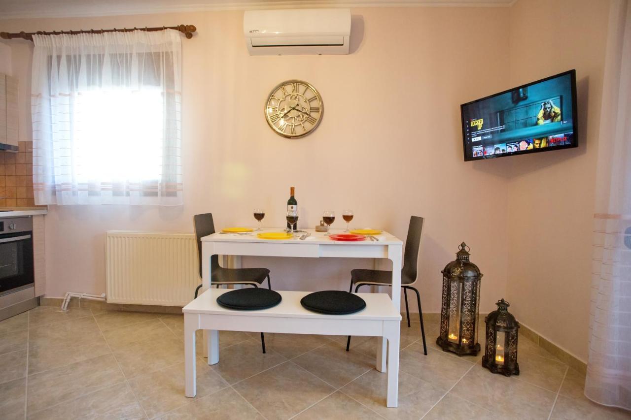 Konstantina & Evgenia Deluxe Apartment Néa Péramos Eksteriør bilde